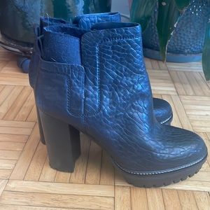 Vince Camuto Erinia Bootie